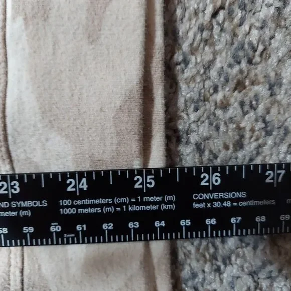 Athleta Studio To Street Sweatshirt Womens Size L Camo Beige Crewneck Cozy - Picture 5 of 5